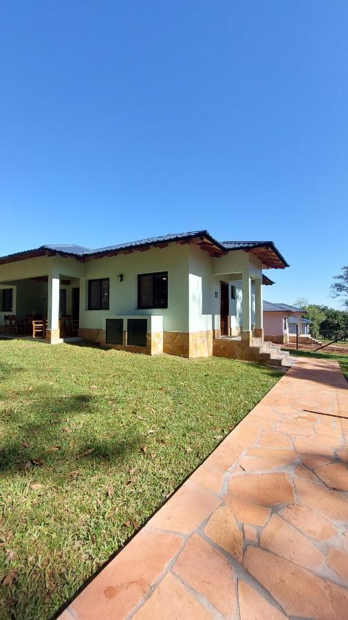 Apartamento Casa De Huespedes Mariposa En Manantial Countryclub Hohenau Exterior foto